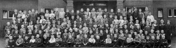 1937 Lage school