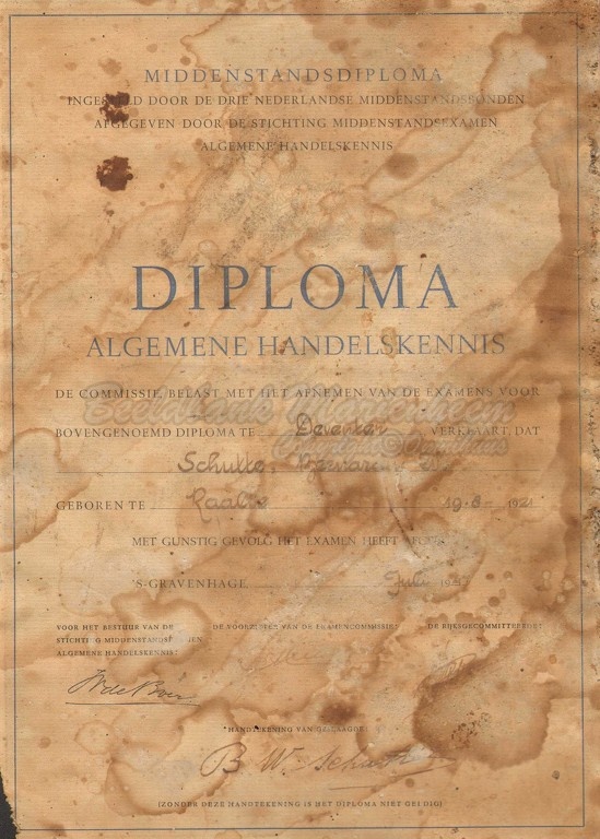 1947 B Schutte diploma Handelskennis.jpg