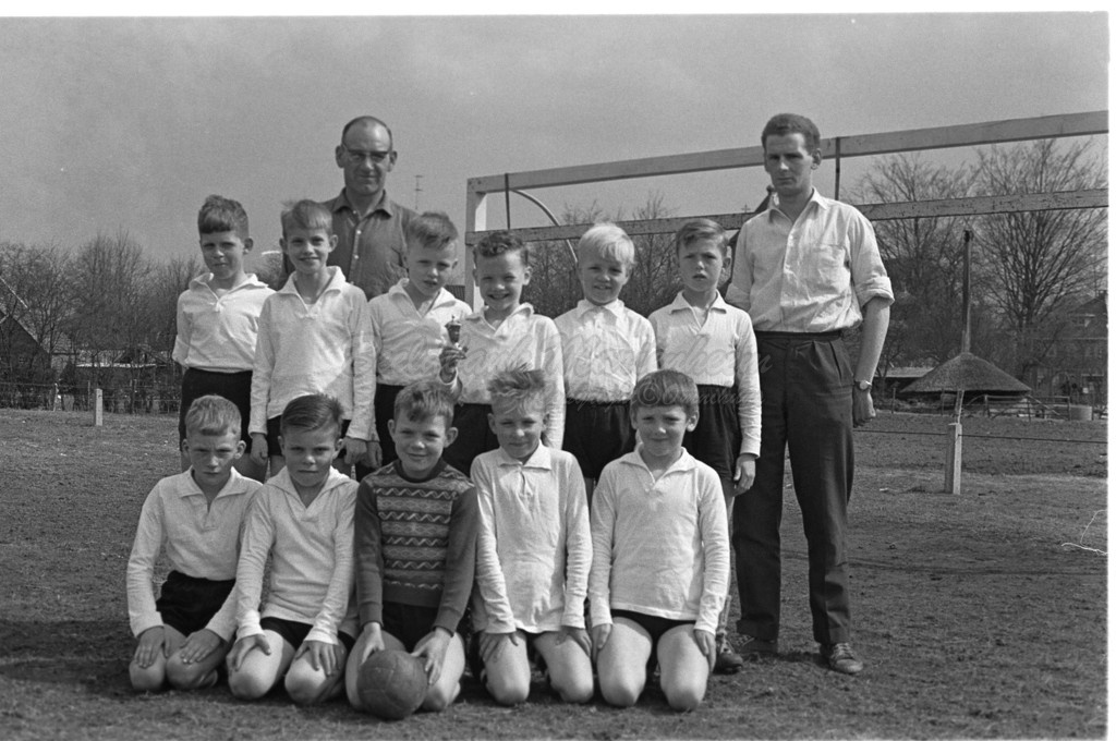 1963,marienheem,voetbalkampioen (9).jpg