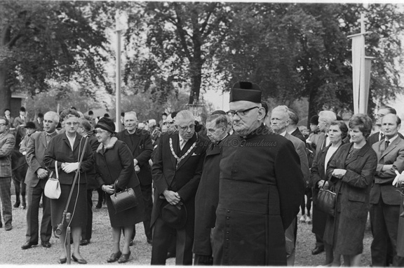 1965, aankomst pastoor Andringa (3))