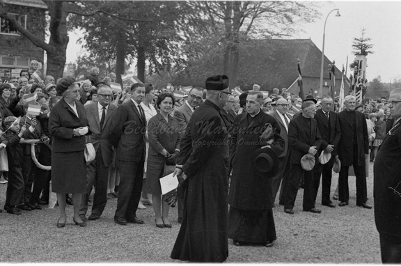 1965, aankomst pastoor andringa (5)