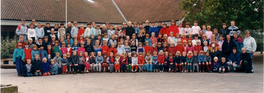 Lage School 1985.jpg