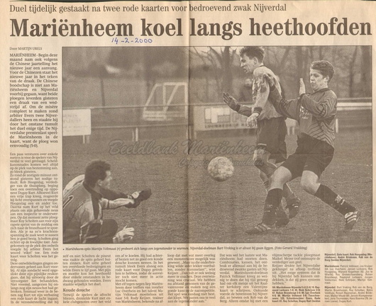 2000 krant febr voetbal